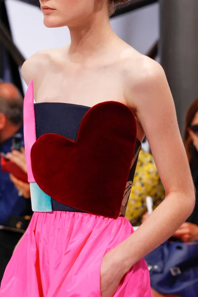 Look 28